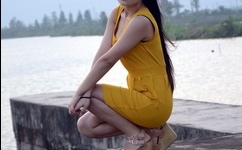 井川里予和别人打扑克牌视频在哪里能看到